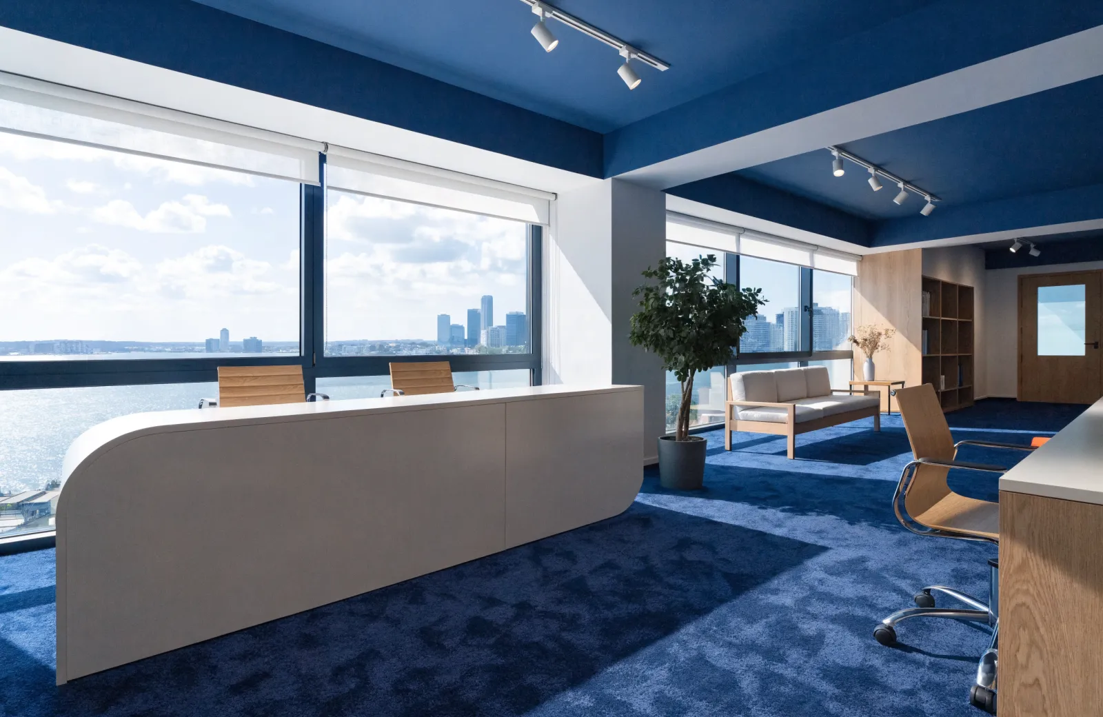 Senial office with a San Juan, Puerto Rico city view